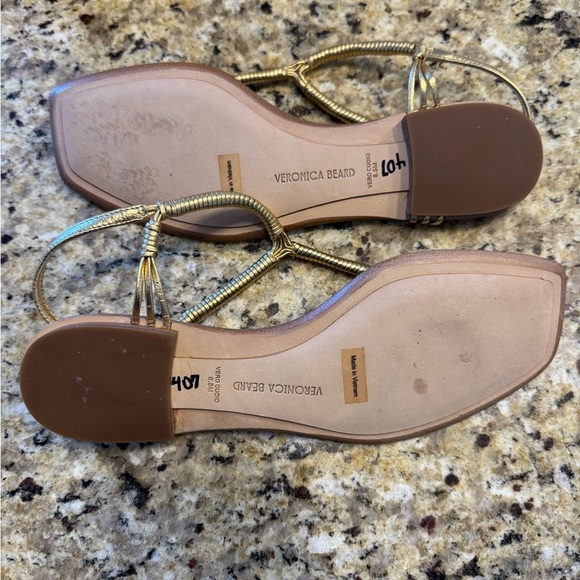 Veronica Beard Amelia Thongs Women's gold metallic t-strap sandals size 6.5 - Picture 6 of 8